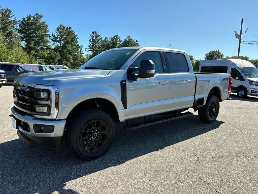 Used 2024 Ford F250 XLT w/ Black Appearance Package AWD/4WD image 8
