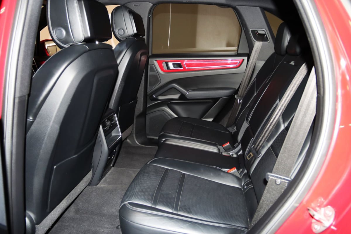 Used 2022 Porsche Cayenne Platinum Edition AWD/4WD image 63