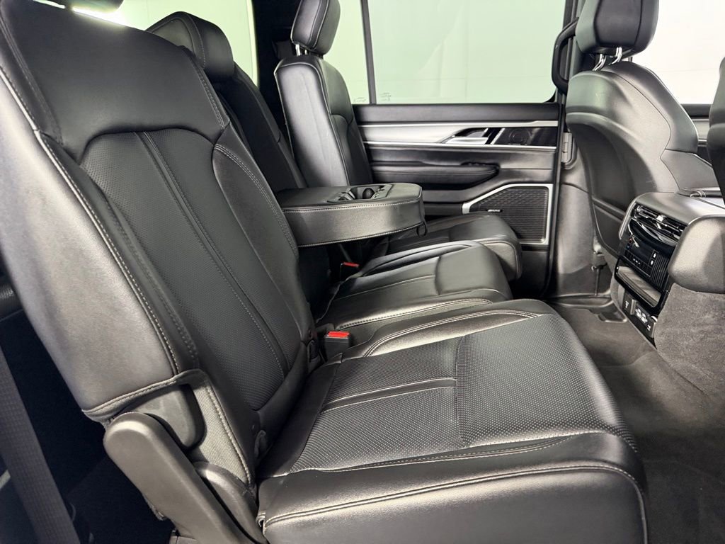 Certified 2025 Jeep Wagoneer L 4WD image 31