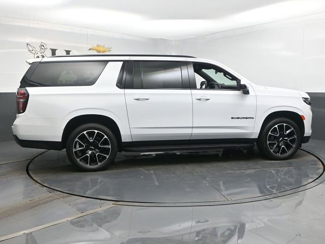 Used 2024 Chevrolet Suburban RST w/ Luxury Package image 39