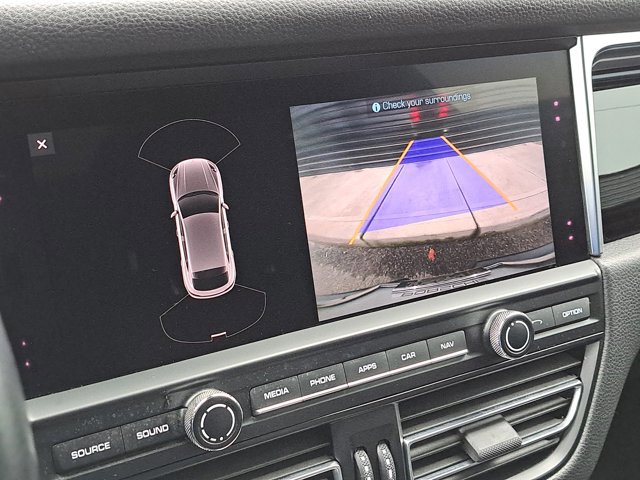 Certified 2020 Porsche Macan S image 32