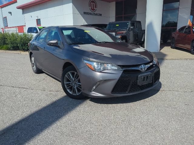 Used 2017 Toyota Camry SE FWD image 3