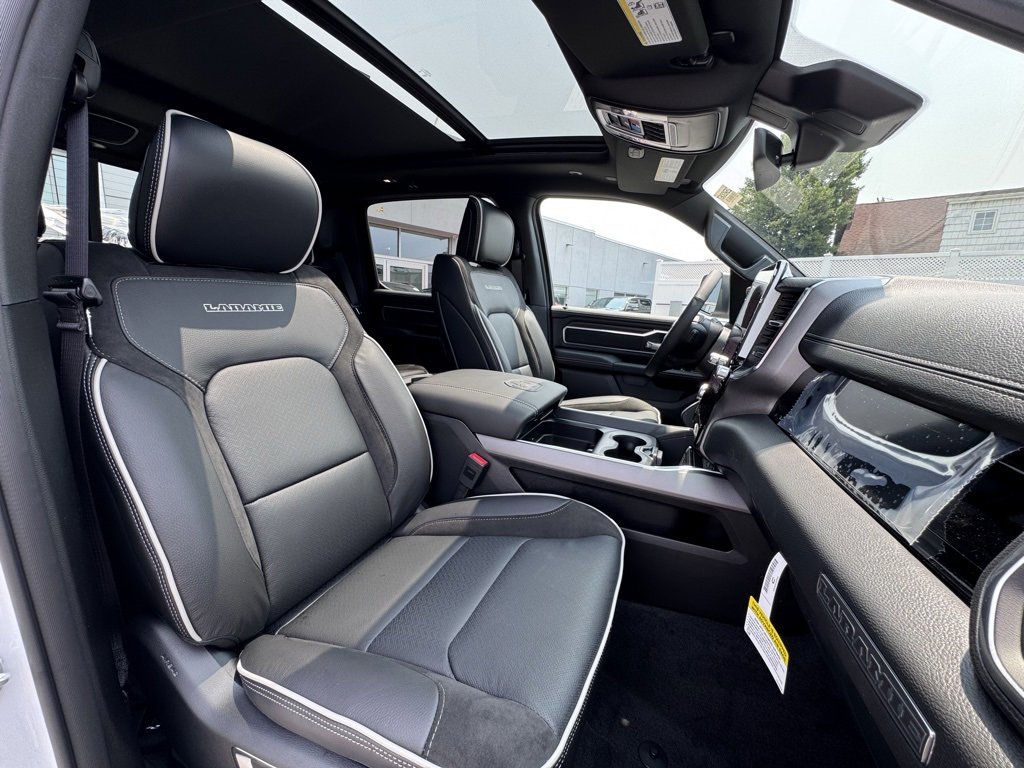 New 2025 RAM 1500 Laramie w/ Night Edition image 18