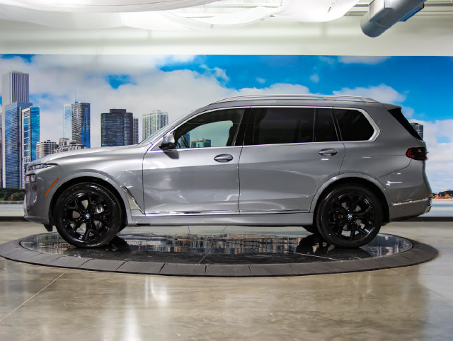Used 2024 BMW X7 xDrive40i w/ Executive Package AWD/4WD image 6