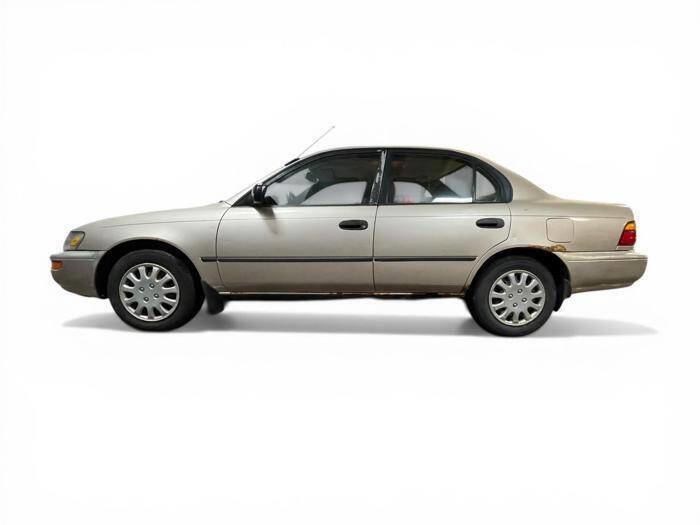 Used 1995 Toyota Corolla DX FWD image 2