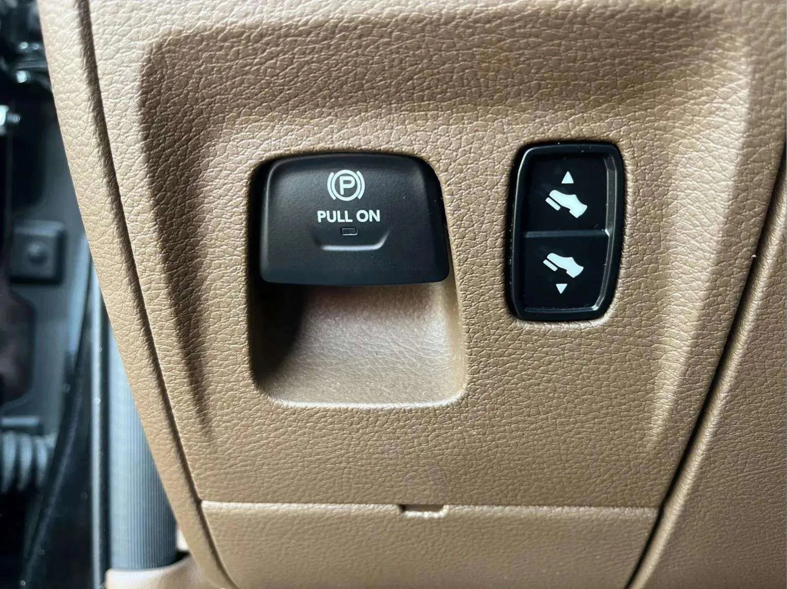 Used 2019 RAM 1500 Limited image 27