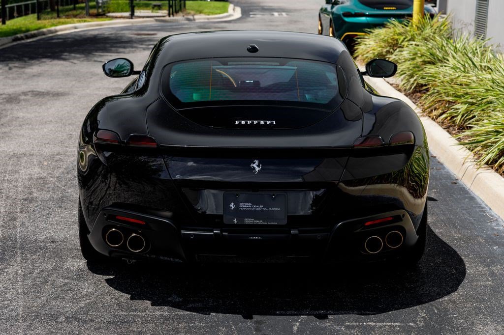 Used 2022 Ferrari Roma RWD image 4