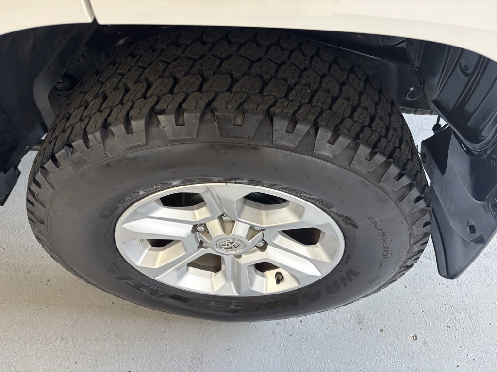 Used 2021 Toyota 4Runner SR5 Premium image 6