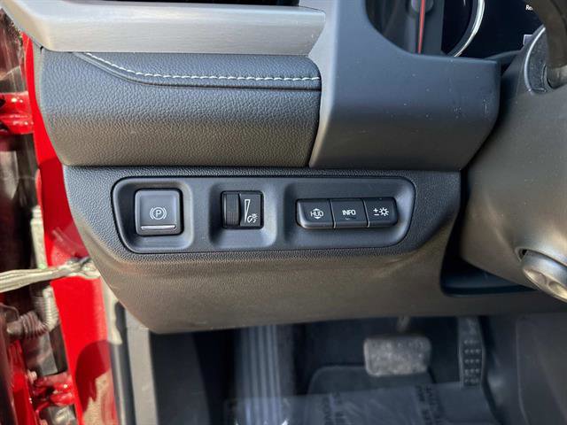 Used 2023 GMC Acadia Denali image 18