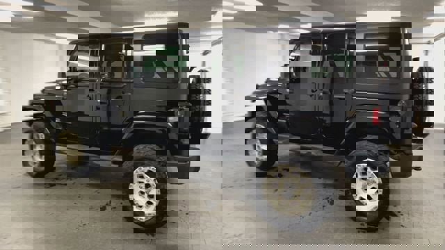 Used 2014 Jeep Wrangler Unlimited Sahara w/ Dual Top Group image 6