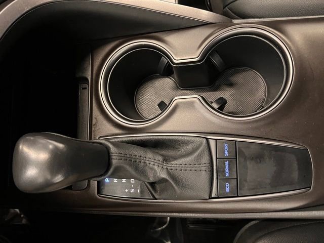 Used 2024 Toyota Camry SE image 25