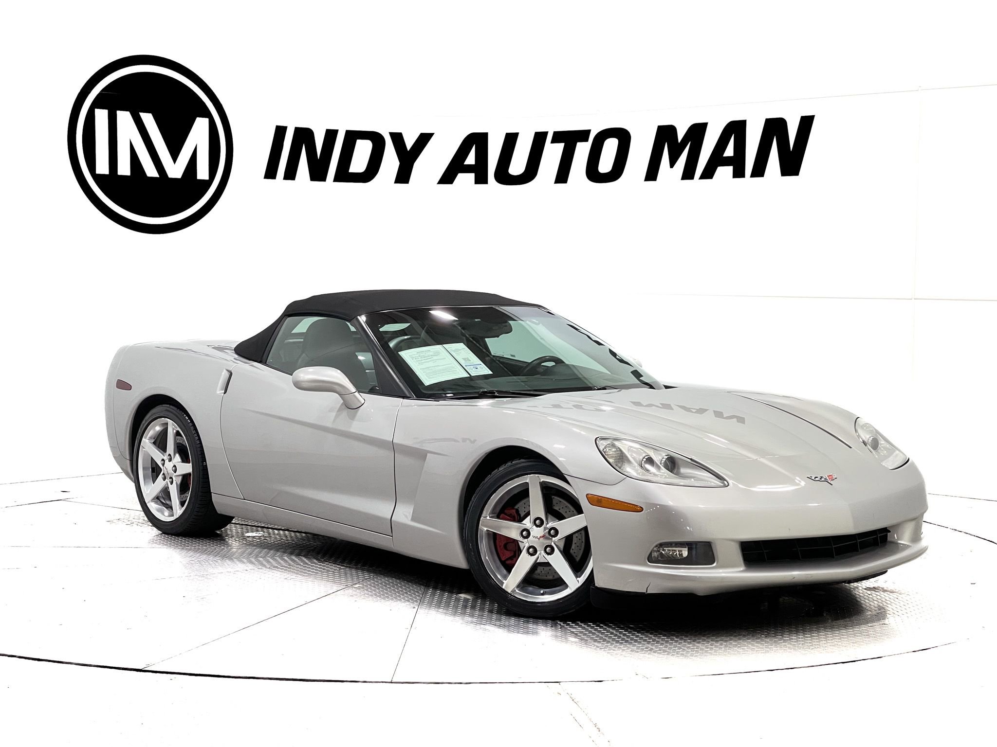 Used 2005 Chevrolet Corvette Convertible w/ Preferred Equipment Group image 2