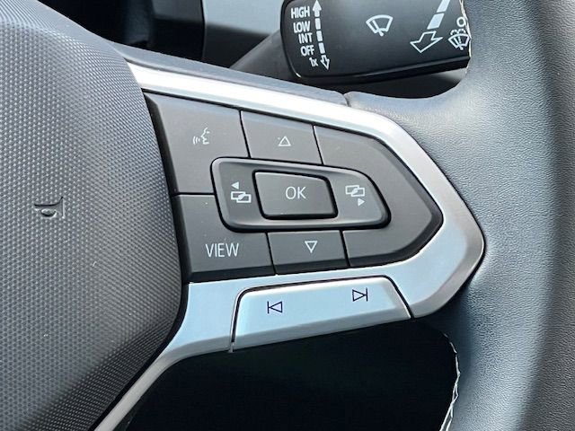 Used 2023 Volkswagen Atlas SE image 26