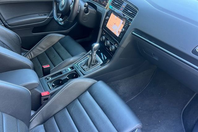 Used 2019 Volkswagen Golf R 4-Door image 18