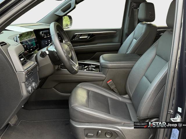 Used 2025 Chevrolet Suburban Z71 image 10