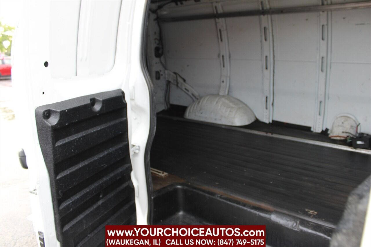 Used 2011 Chevrolet Express 1500 image 28