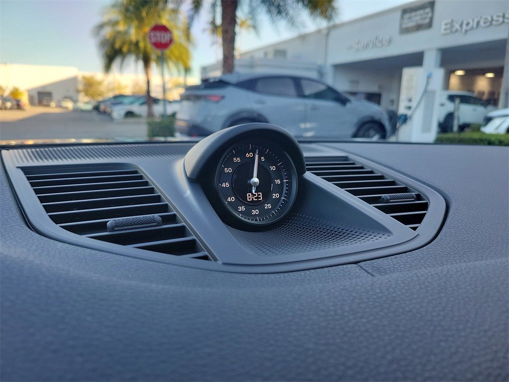 Used 2026 Porsche Panamera 4 image 27