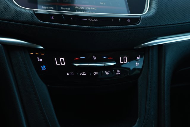 Used 2018 Cadillac XT5 Premium Luxury FWD image 20