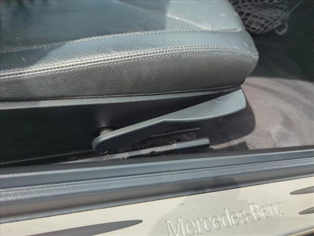Used 2005 Mercedes-Benz SLK 350 image 30
