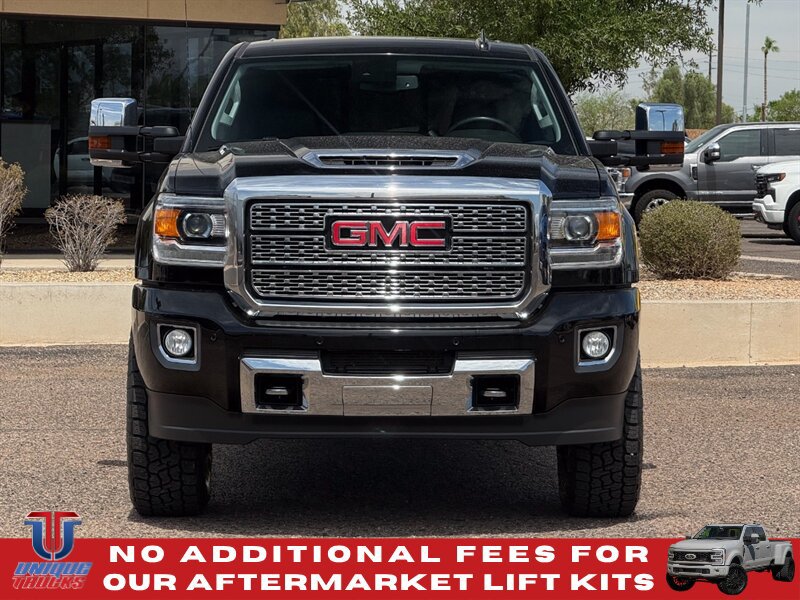 Used 2018 GMC Sierra 2500 Denali w/ Duramax Plus Package AWD/4WD image 2