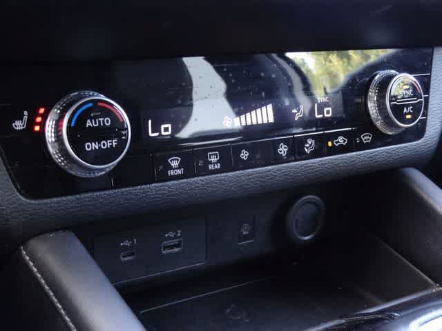 Used 2024 Mitsubishi Outlander SE AWD/4WD image 25