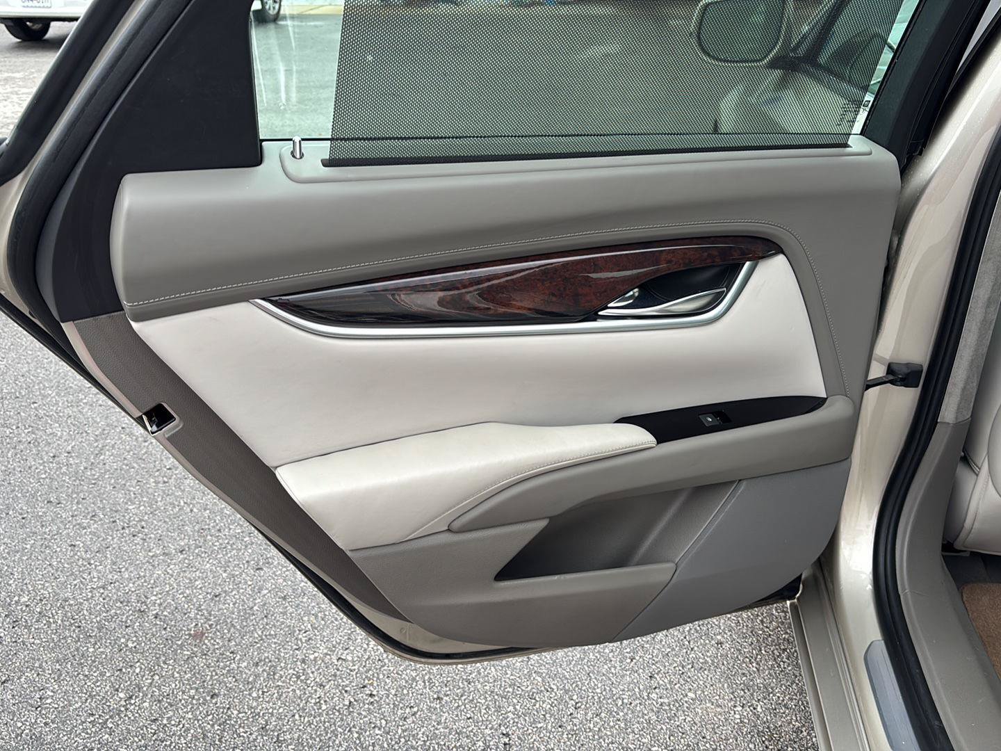 Used 2014 Cadillac XTS Platinum AWD/4WD image 19
