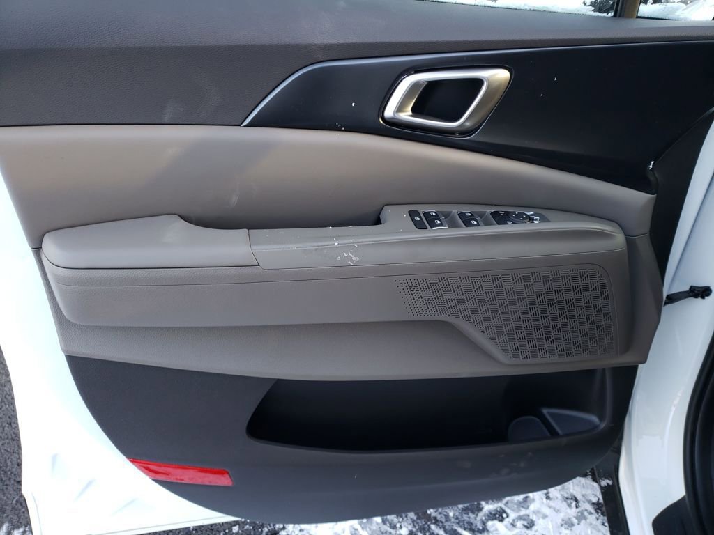 New 2026 Kia Carnival LXS image 16