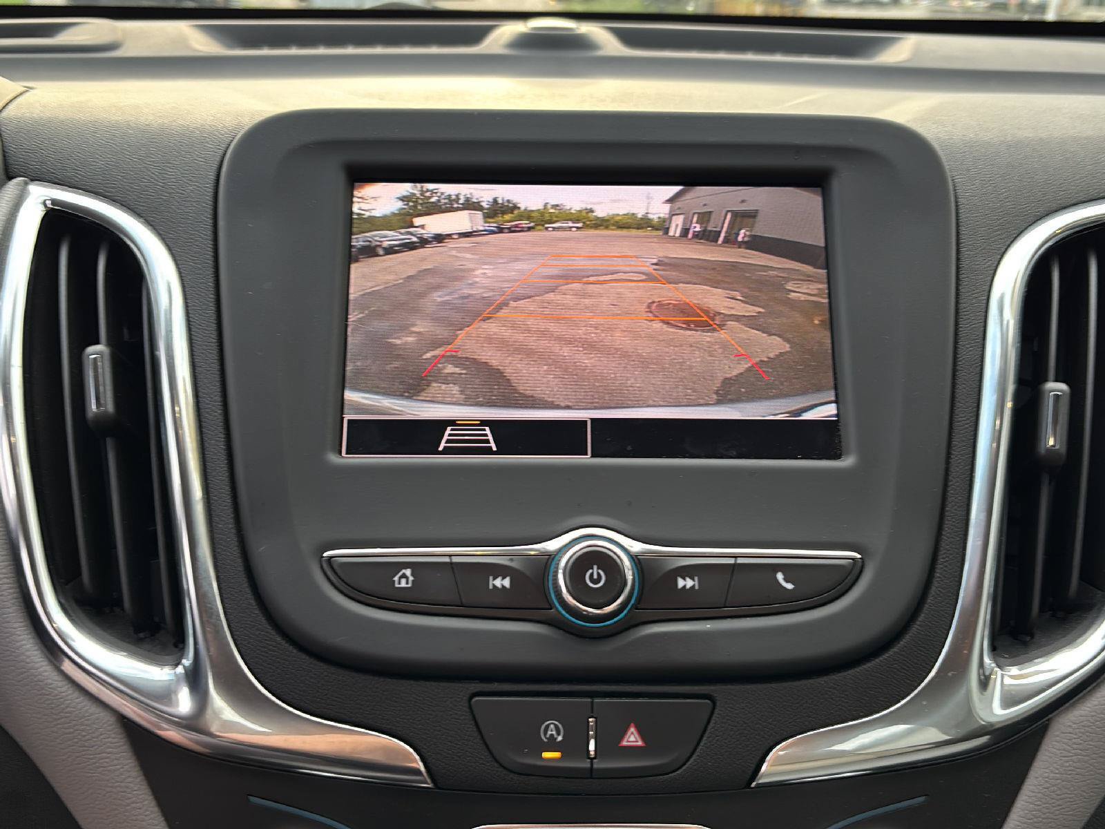 Used 2024 Chevrolet Equinox LS FWD image 22