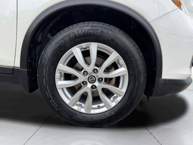 Used 2019 Nissan Rogue SV FWD image 65