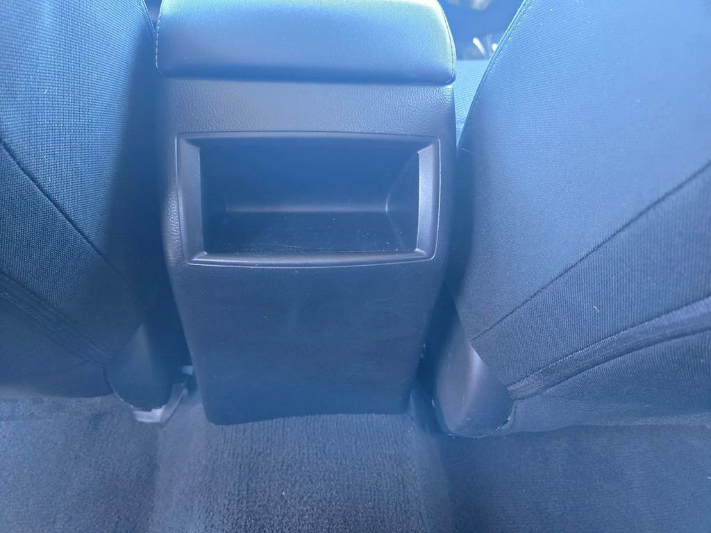 Used 2017 Subaru Outback 2.5i Premium image 10