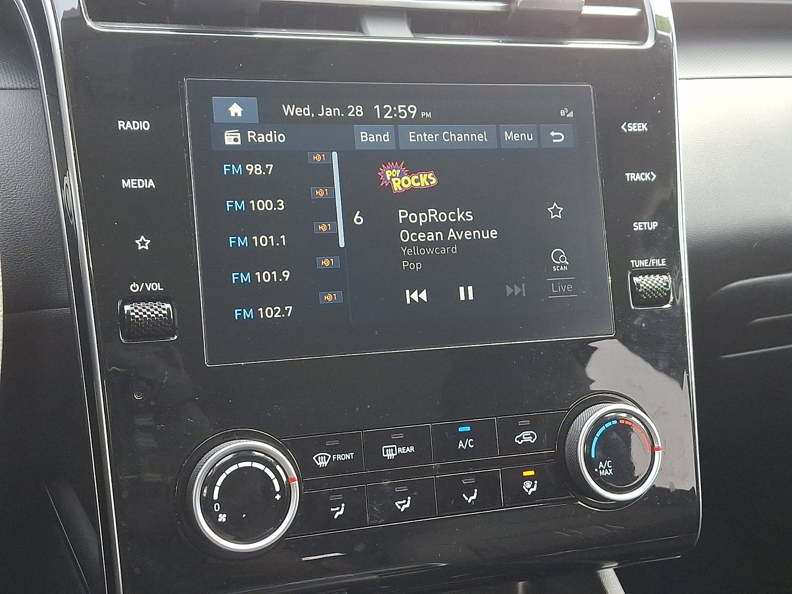 Used 2023 Hyundai Tucson SEL image 16