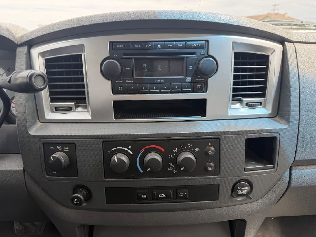 Used 2008 Dodge Ram 2500 Truck SLT w/ Popular Equipment Group AWD/4WD image 18