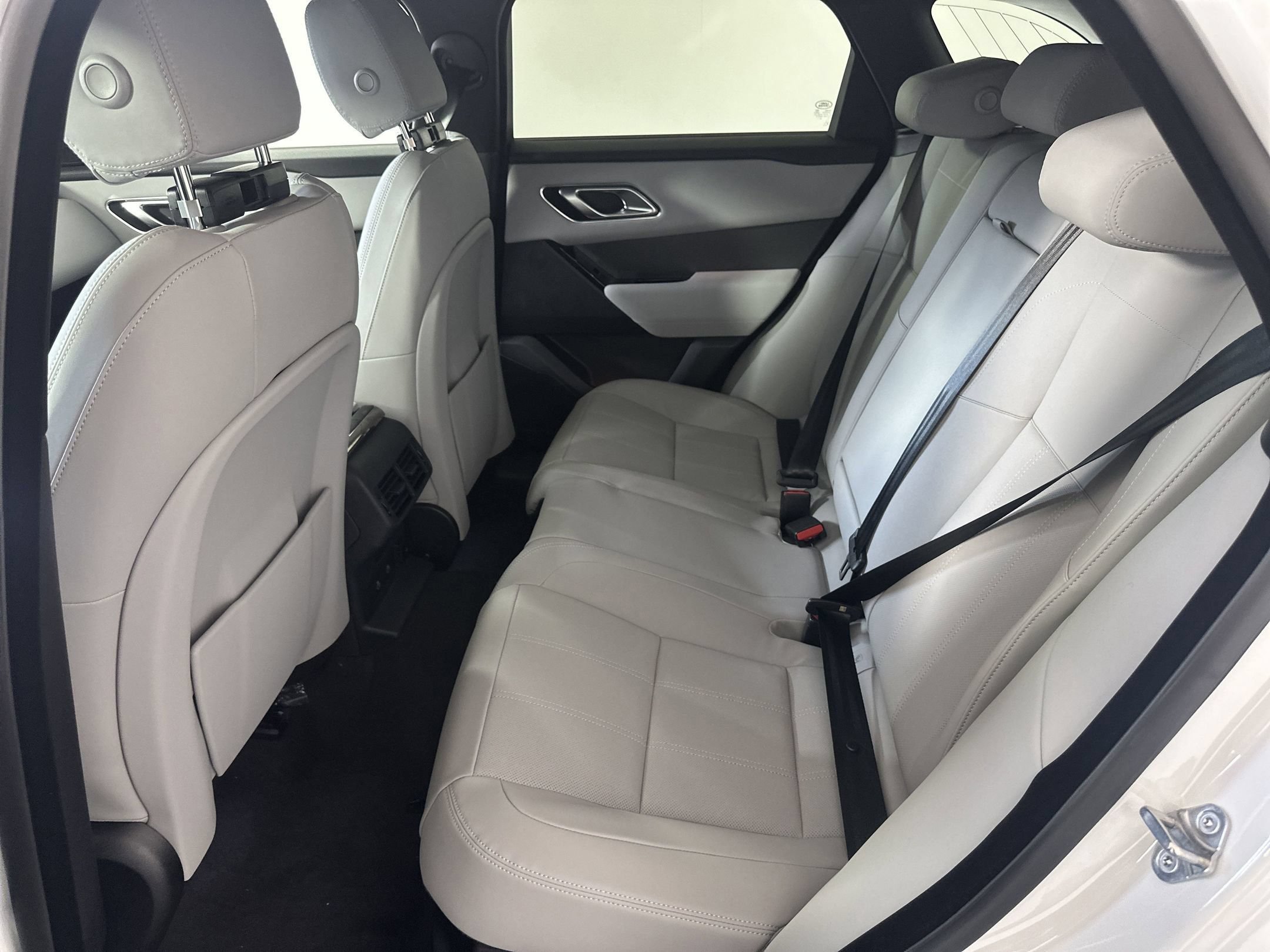 Certified 2026 Land Rover Range Rover Velar S AWD/4WD image 10