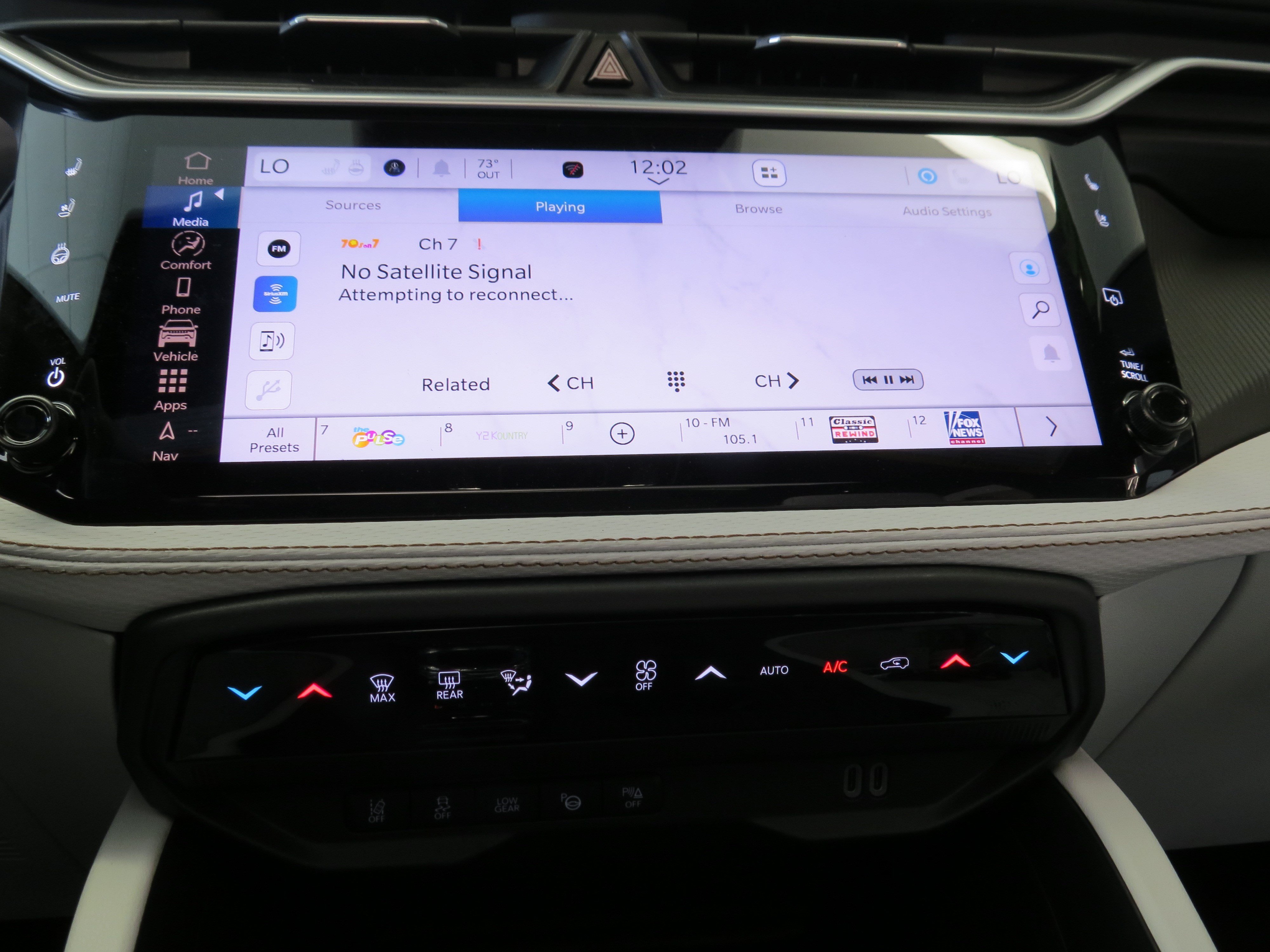 New 2026 Jeep Cherokee Overland w/ Advanced Pro Tech Group AWD/4WD image 21