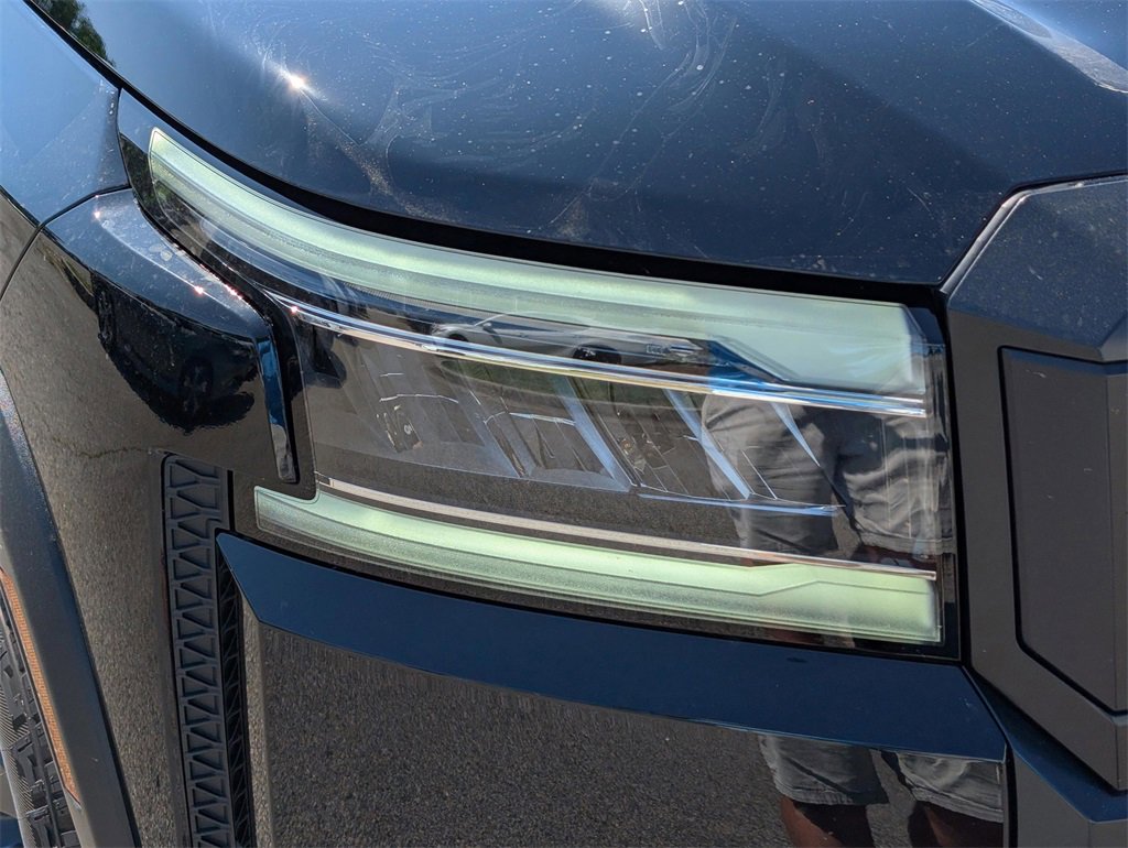 New 2025 Nissan Frontier PRO-4X w/ Pro Premium Package image 9