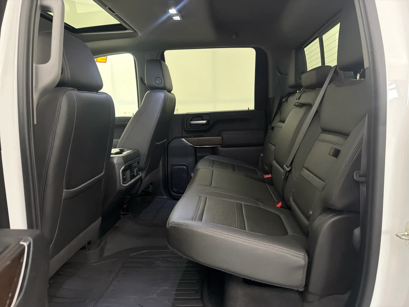 Used 2020 GMC Sierra 3500 Denali w/ Denali Ultimate Package AWD/4WD image 16