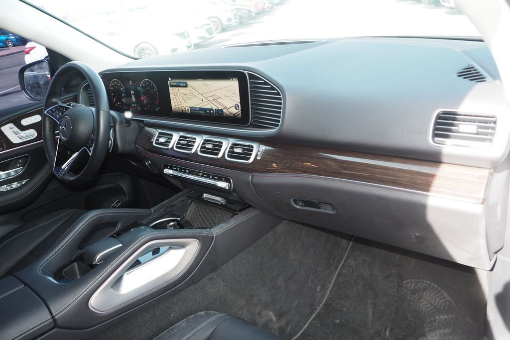 Used 2025 Mercedes-Benz GLE 350 4MATIC w/ AMG Line Exterior image 21