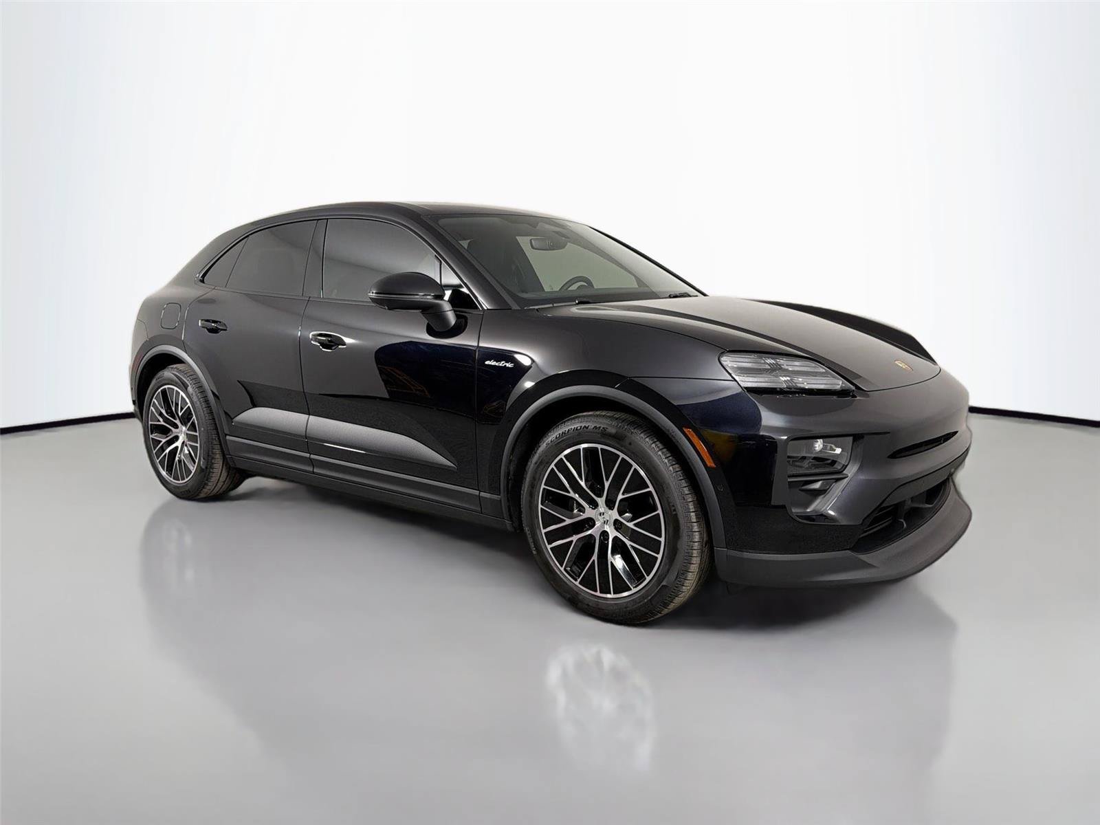 Certified 2026 Porsche Macan 4 Electric AWD/4WD image 9