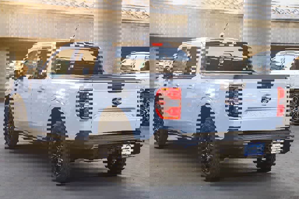 New 2026 Ford Maverick Lariat w/ Black Appearance Package image 6