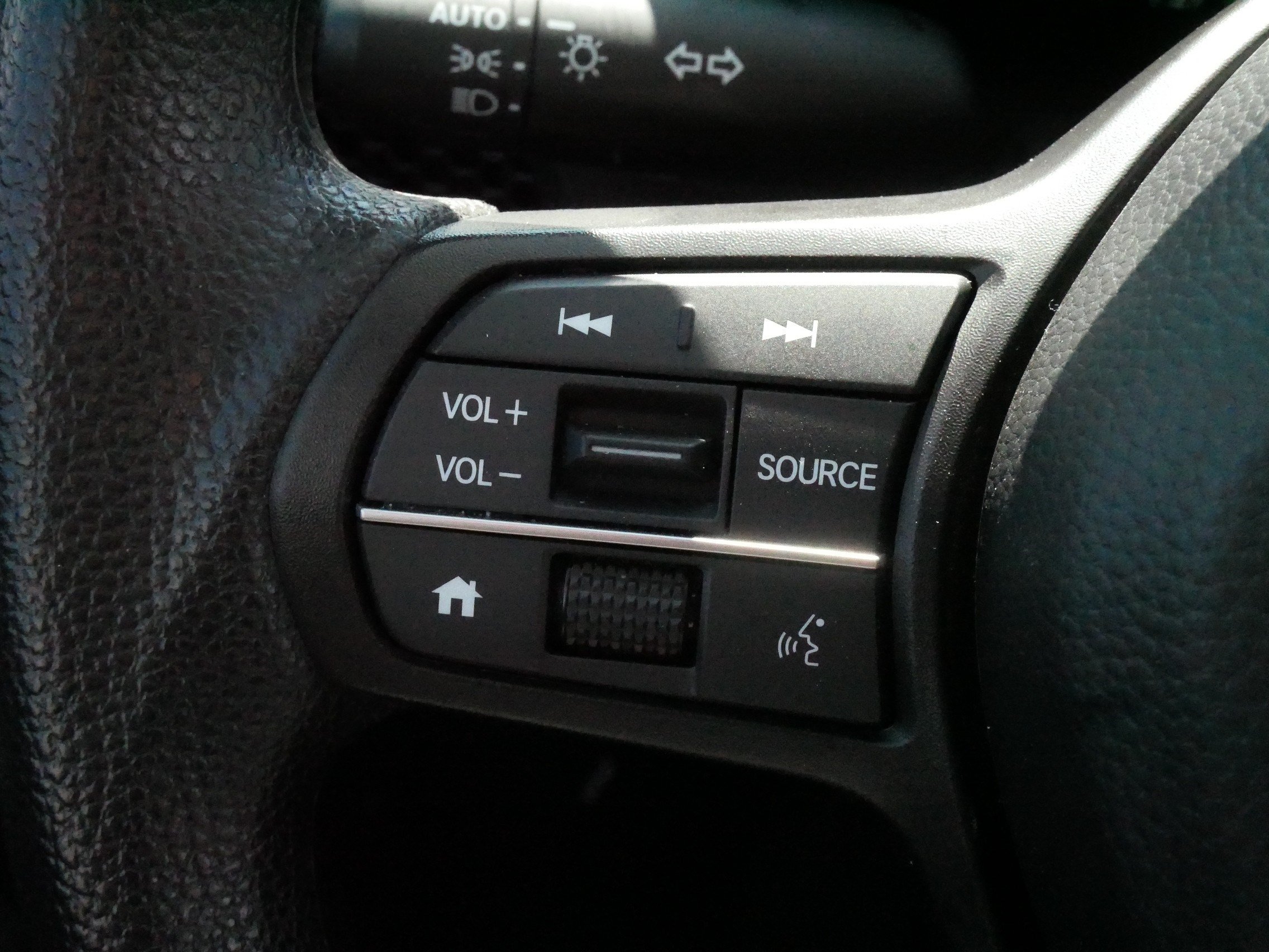 Used 2025 Honda CR-V LX image 26