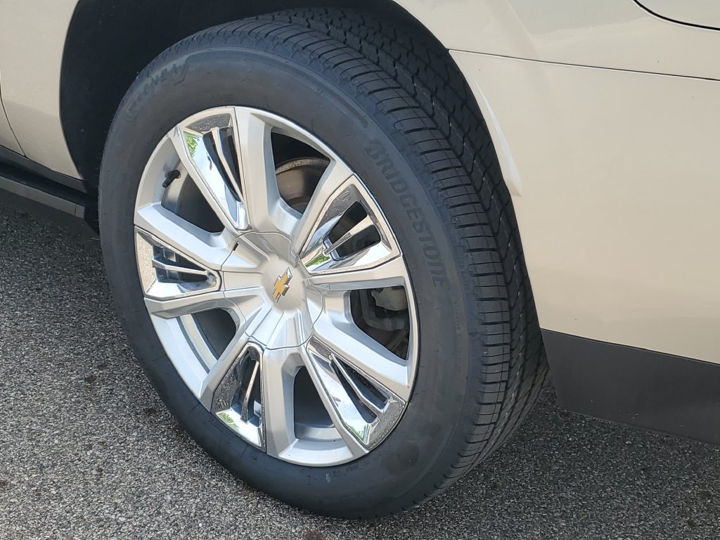Certified 2021 Chevrolet Suburban High Country AWD/4WD image 38
