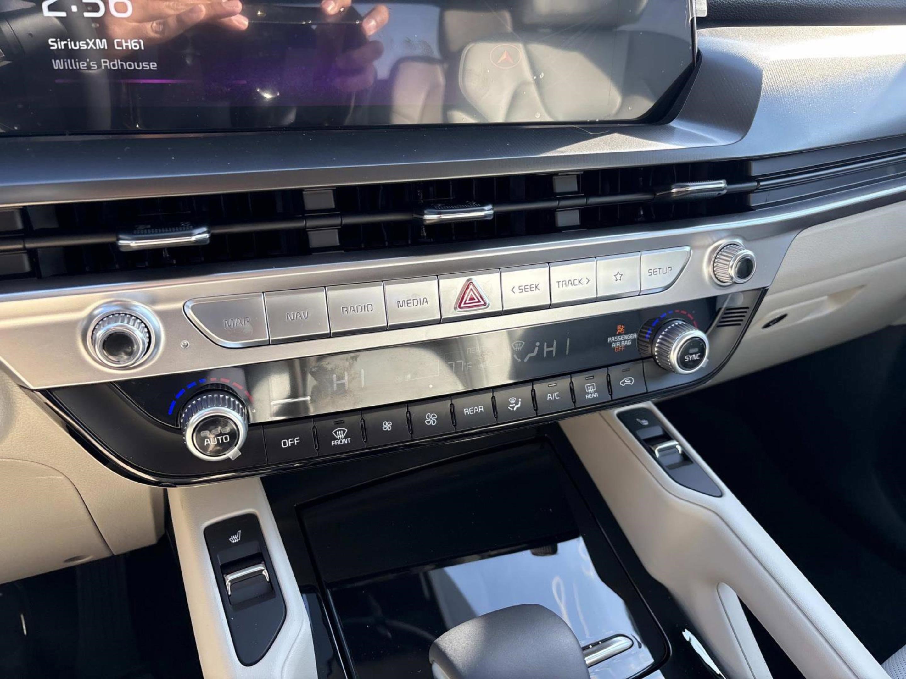 New 2025 Kia Telluride S image 27