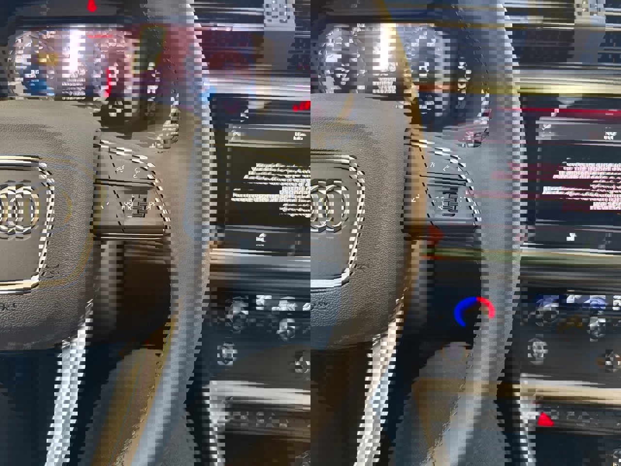 New 2025 Audi Q3 2.0T Premium image 21