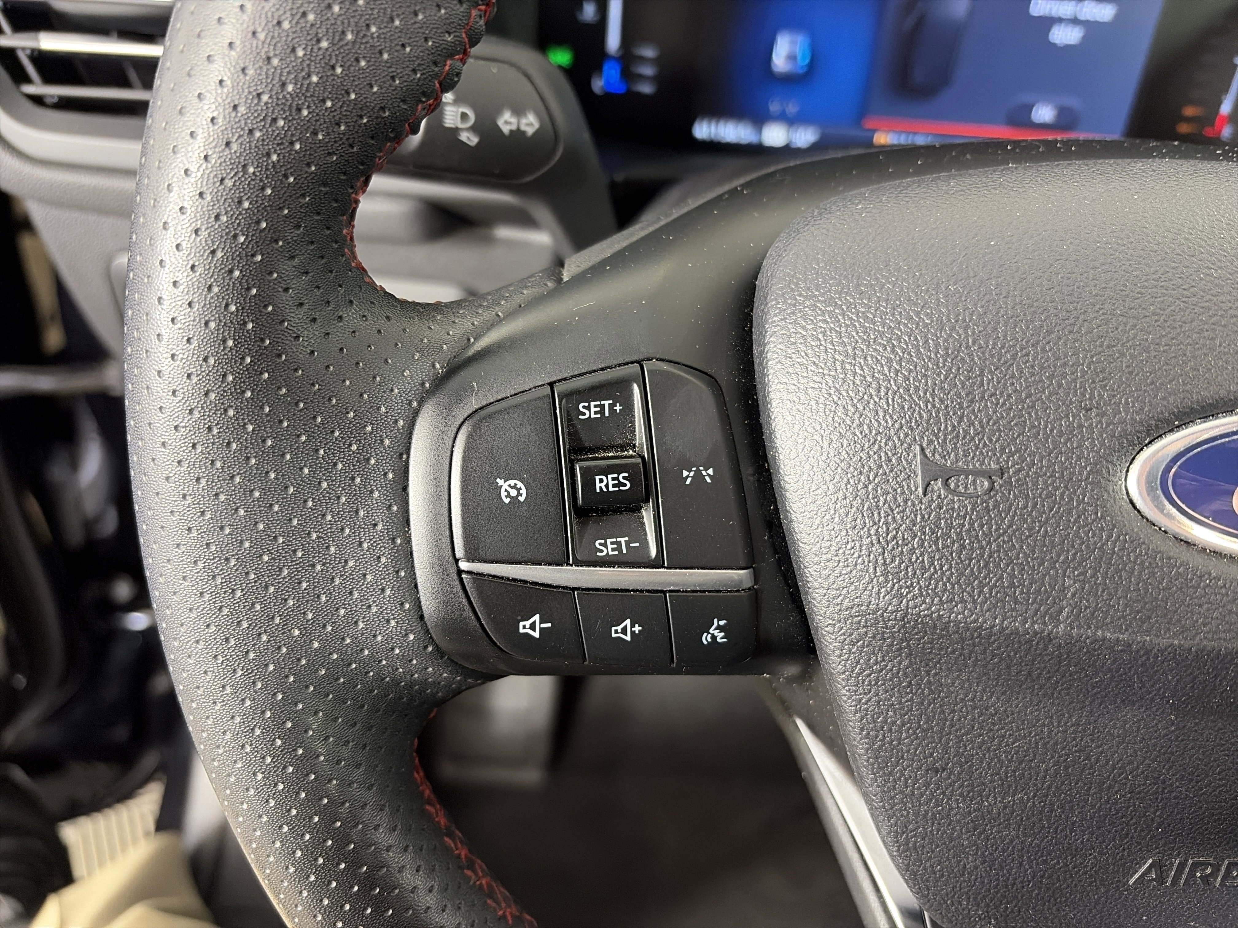 Used 2024 Ford Escape ST-Line image 33