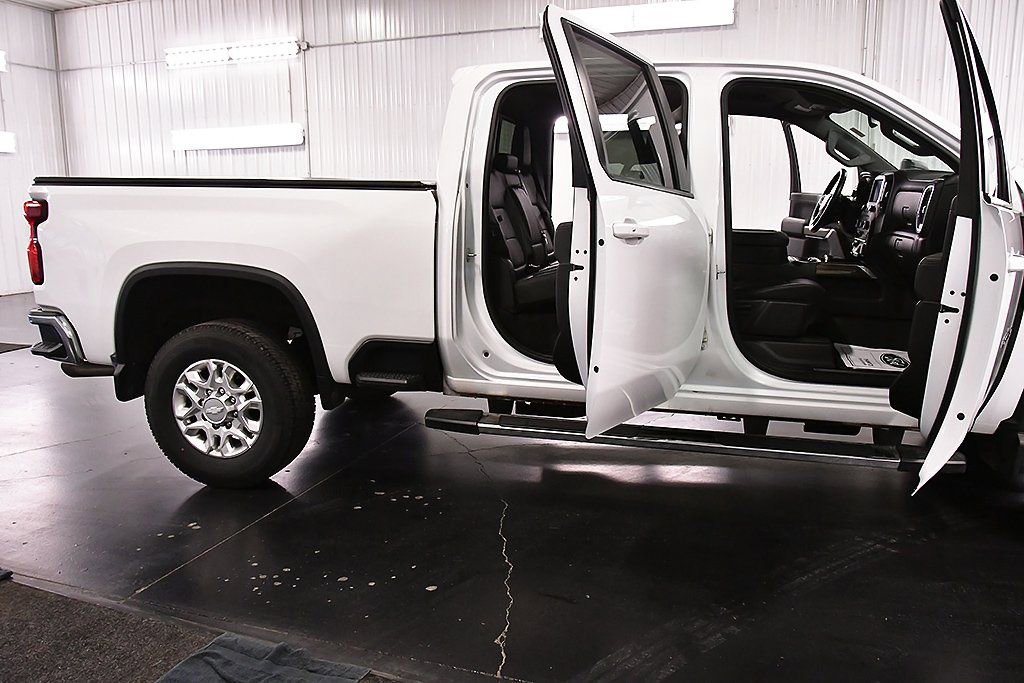Used 2020 Chevrolet Silverado 2500 LT w/ All Star Edition image 32