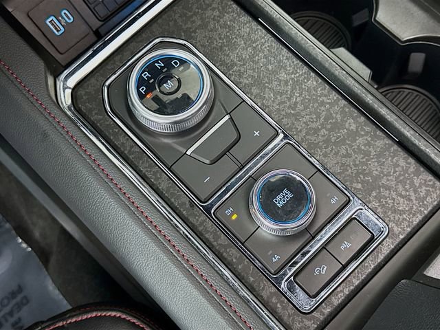 Used 2024 Ford Expedition Limited image 17