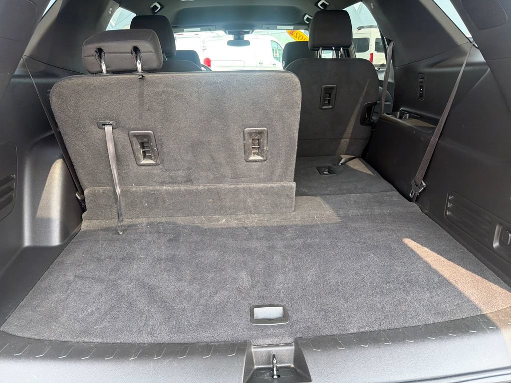 Used 2023 Chevrolet Traverse LT AWD/4WD image 30