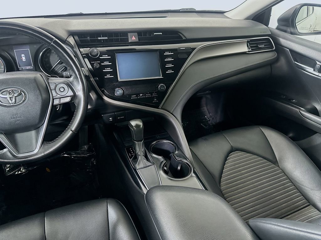 Used 2019 Toyota Camry SE FWD image 19