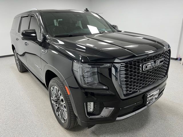 Used 2023 GMC Yukon XL Denali Ultimate image 2