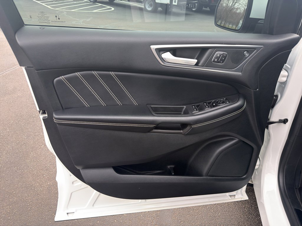Used 2023 Ford Edge ST AWD/4WD image 13